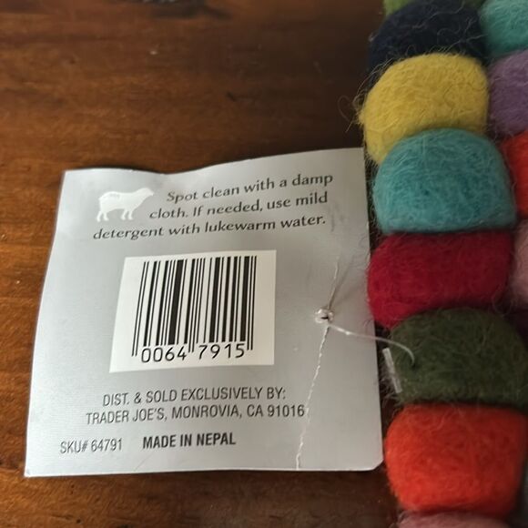 Trader Joe’s Handcrafted Felted Wool Trivet NWT - Picture 3 of 7